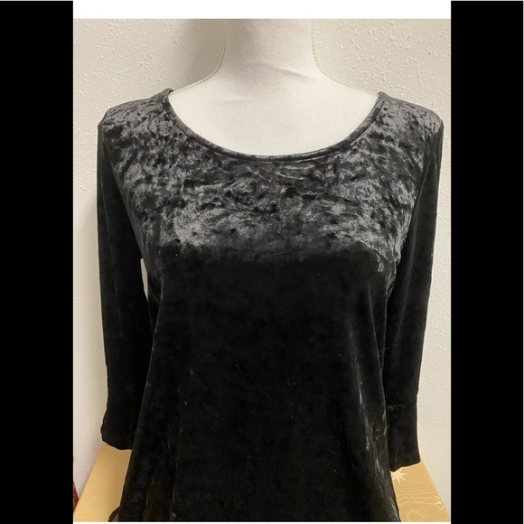 Women's NY Collection Women's Velvet Top Small - Picture 2 of 10